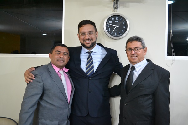 VICE PREFEITO RODRIGO ALADIM, MARCOS CABRAL E CARLINHOS DO VALADÃO DEIXAM GOVERNO TULIO LEMOS