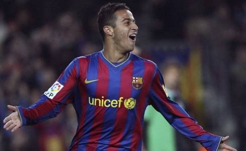 FC Barcelona: Thiago renueva hasta 2015