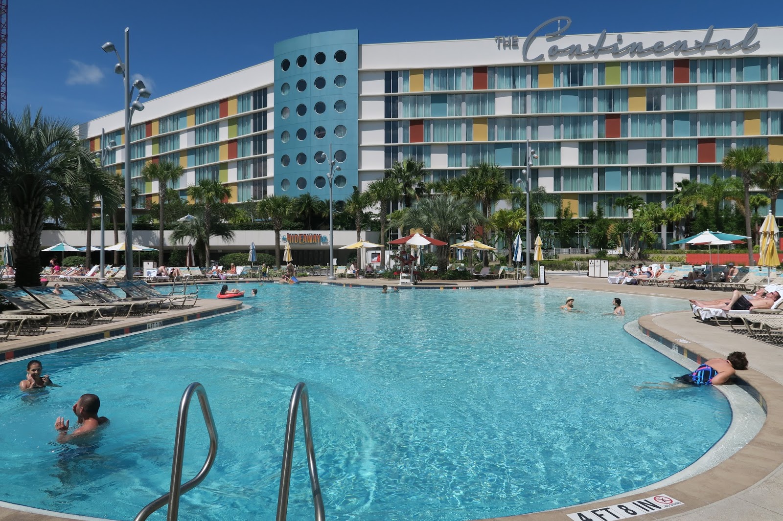 Cabana Bay Beach Resort Review - Universal Orlando | Elle and Mimi