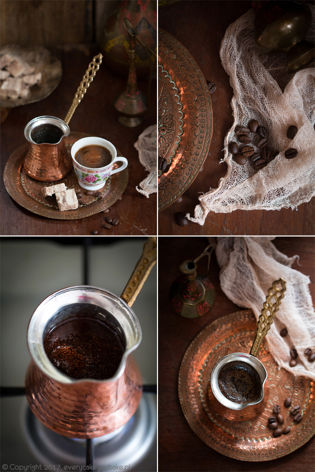 kawa po turecku parzona w tygielku z cukrem i przyprawami