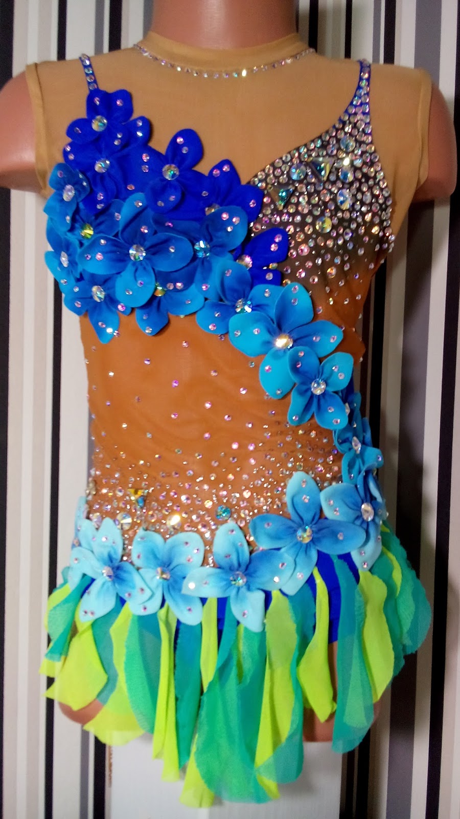 Купальники гимнастика