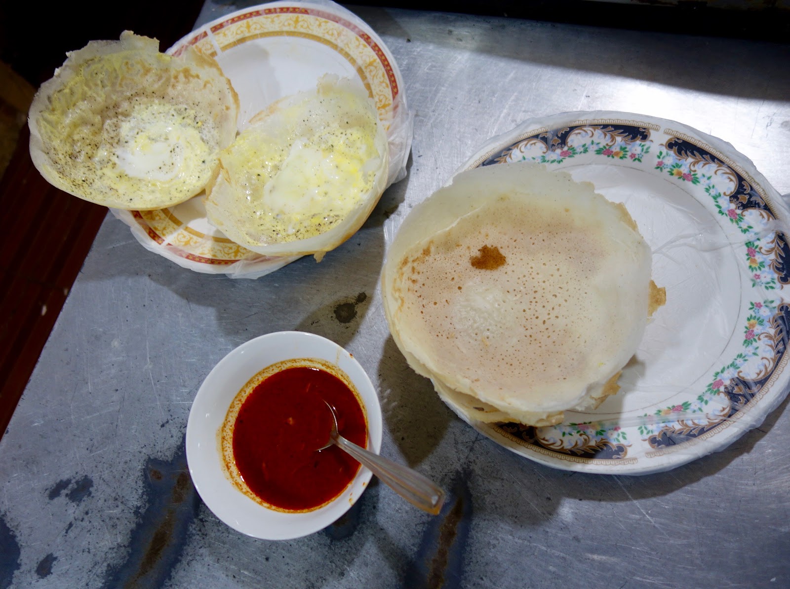 Hoppers, kottu & roti - Sri Lankan food - Eat - Explore - Enjoy