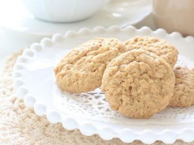 Oat Mamool With Almond