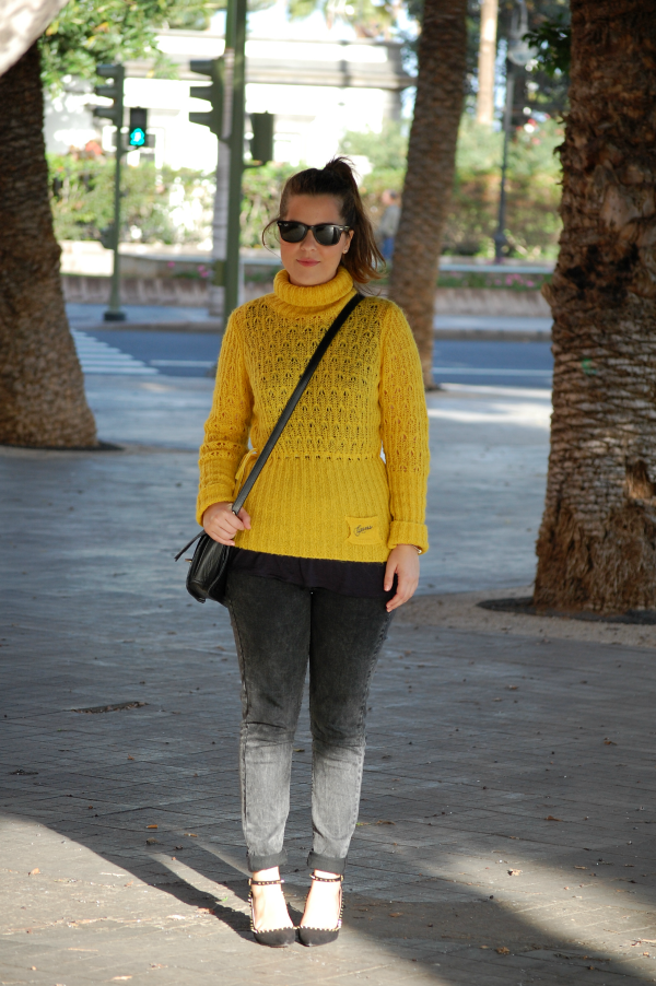 look_outfit_jersey_amarillo_mostaza_guess_nudelolablog_01