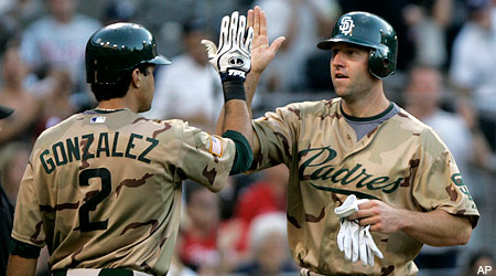 Sports] The Worst Uniforms of All Time, All Major League Sports