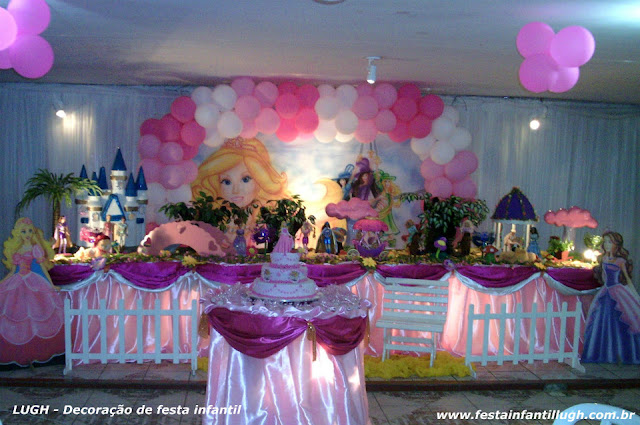 Decoração infantil Barbie e as Três Mosqueteiras - Tradicional luxo forradas com toalhas de tecido