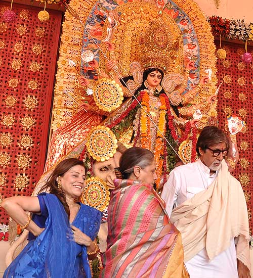 Amitabh Bachchan and Jaya celebrate Durga Pooja at Pendal
