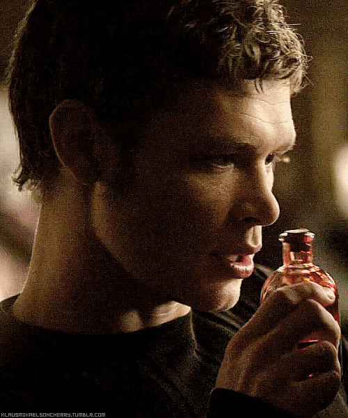 The Myssix Club Gifs e Imagens do Logan+Perfil dele!