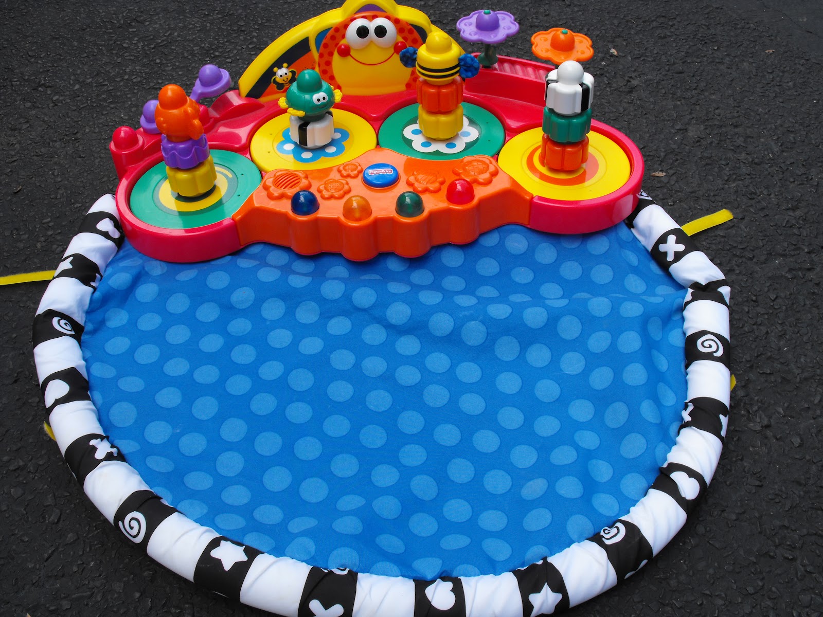 TagSaleMama: Fisher Price Take Along Musical Play Mat - $10