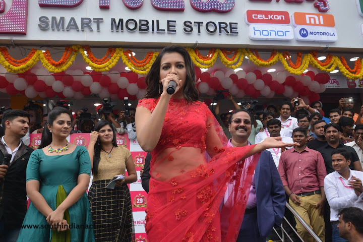 Catherine Tresa B New Mobile Store launch