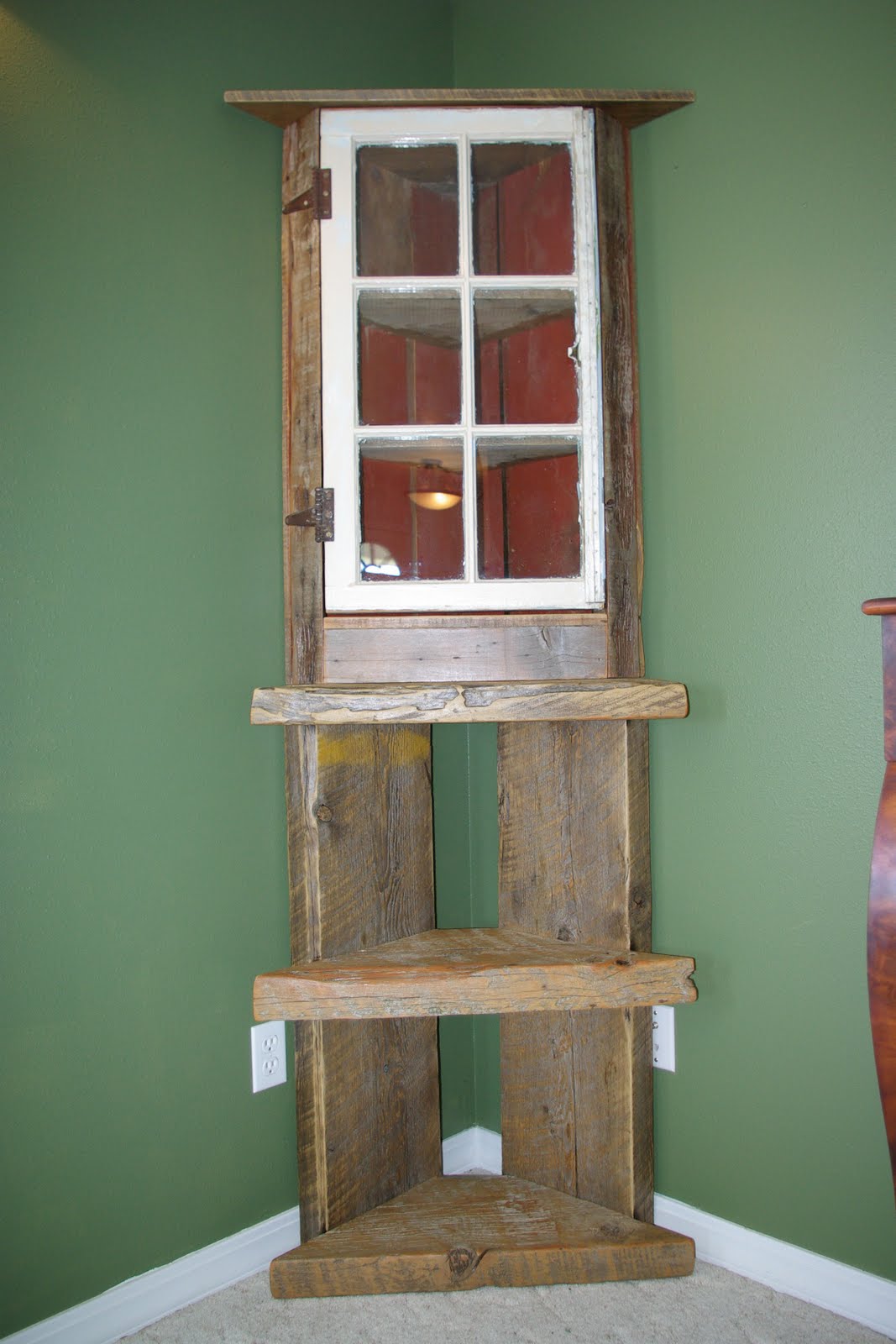 Reclaimed Rustics Barn Wood Corner Shelf/Hutch