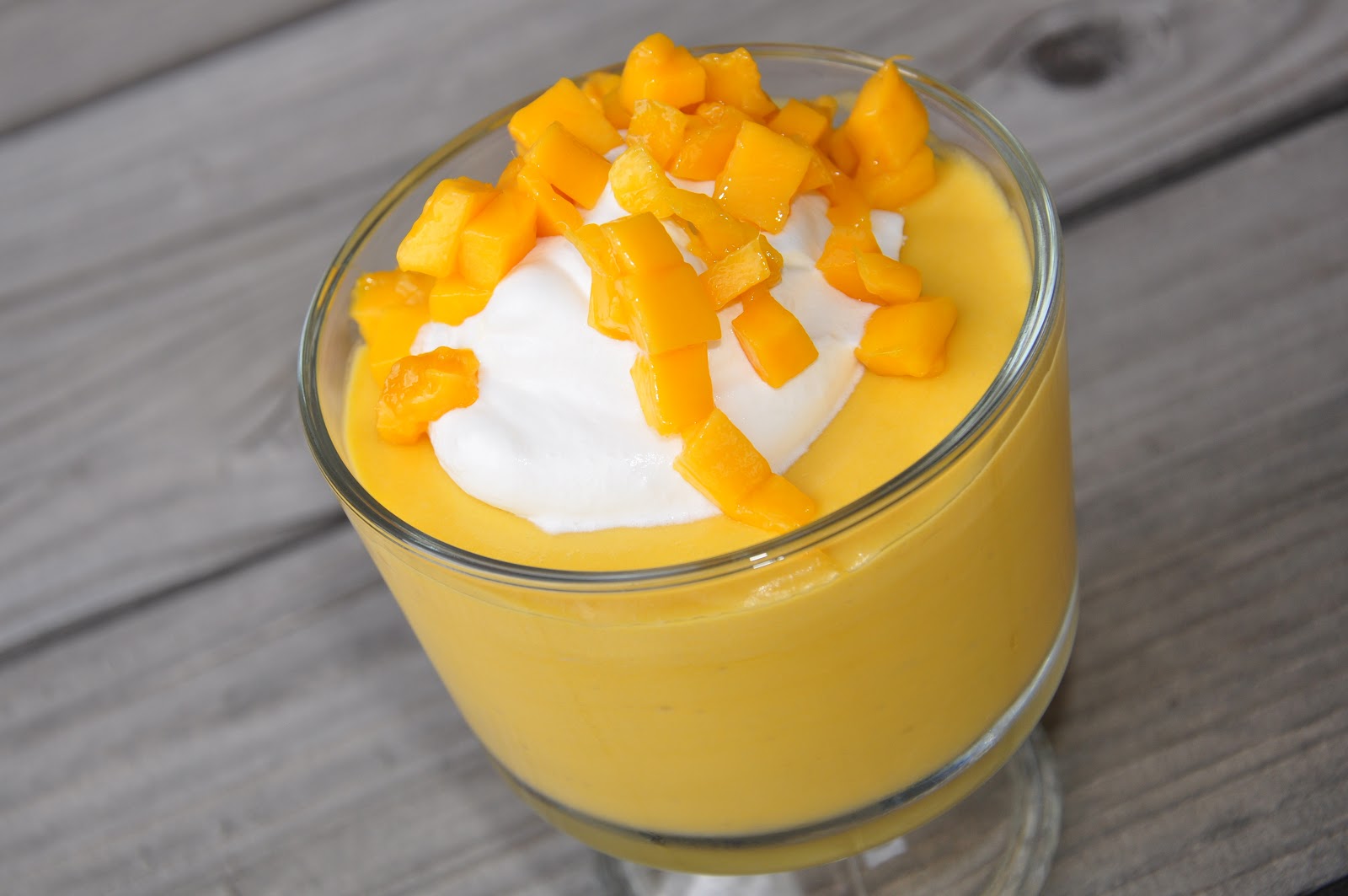 The Changeable Table Mango Mousse