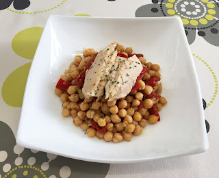 Chickpea salad with tuna belly