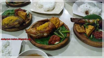 menu penyet di ayam penyet