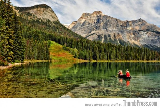 Emerald Lake, British Columbia picture