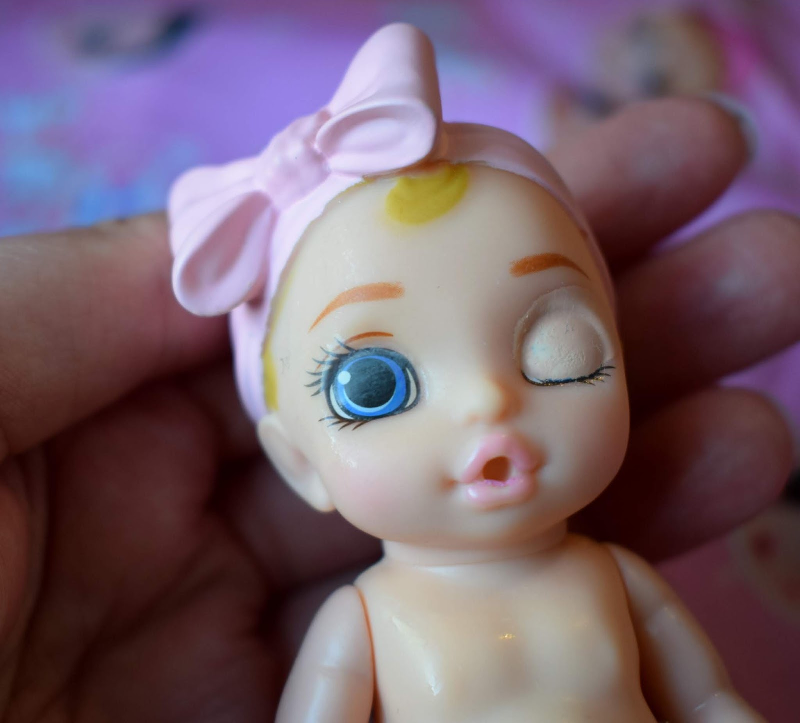 baby dolls that close their eyes