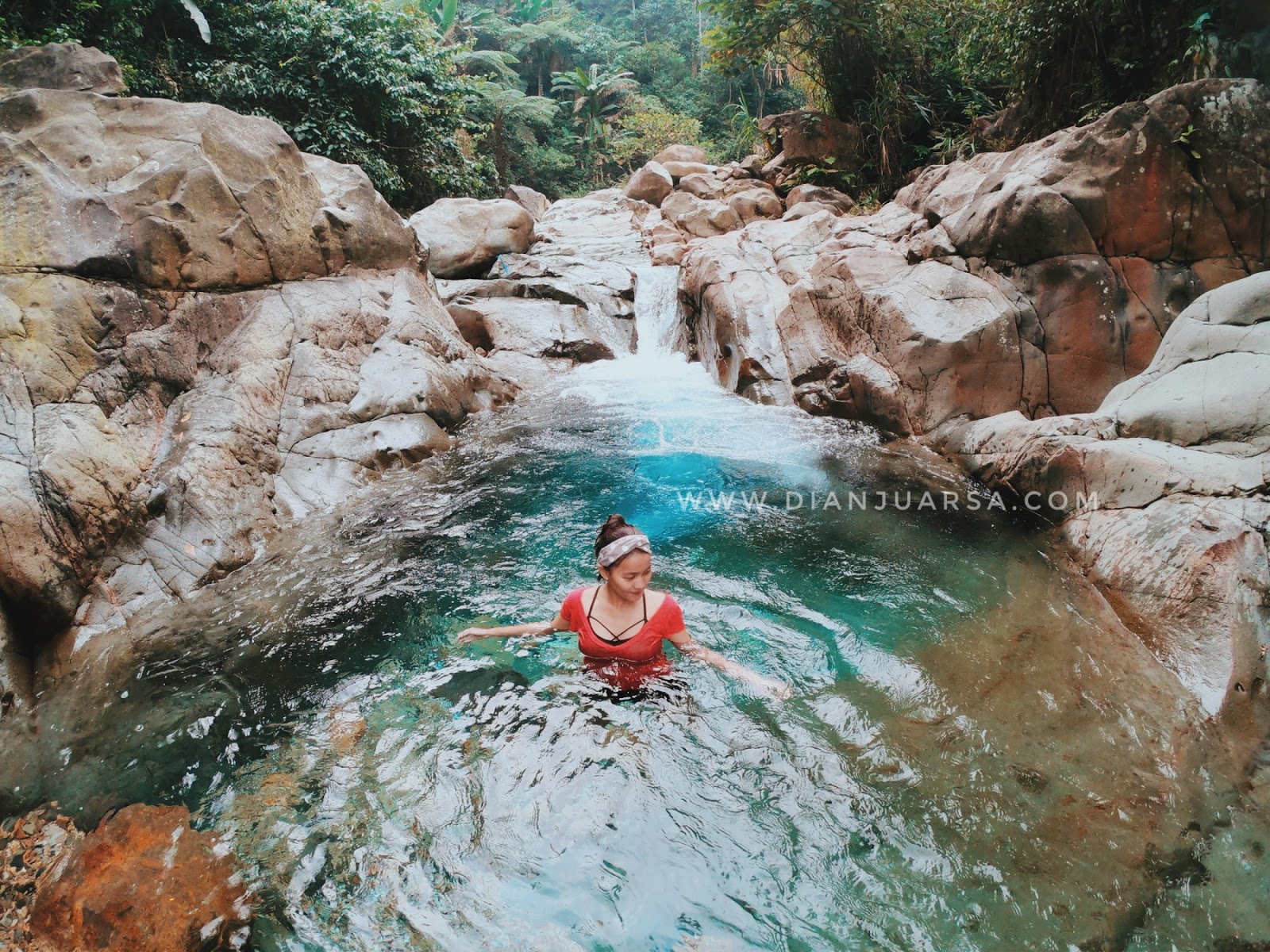 Rute menuju Leuwi Ciung harus melewati beberapa curug yang indah Rute menuju Leuwi Ciung harus melewati beberapa curug yang indah