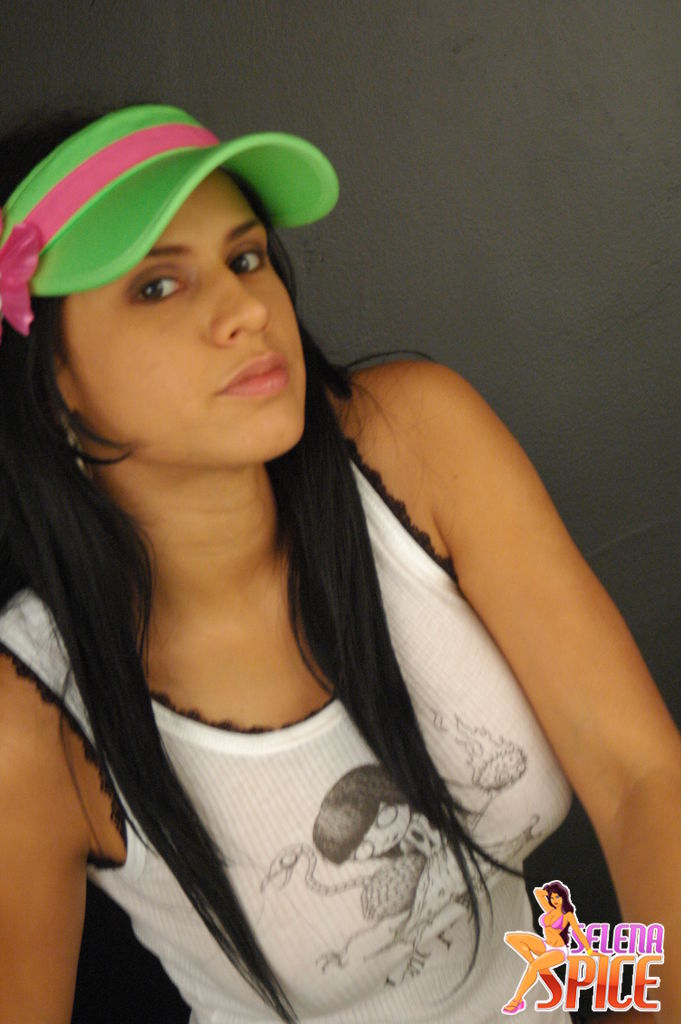 Andrea Rincon - Selena Spice - Cachetero Verde - Sexy Modelos Famosas