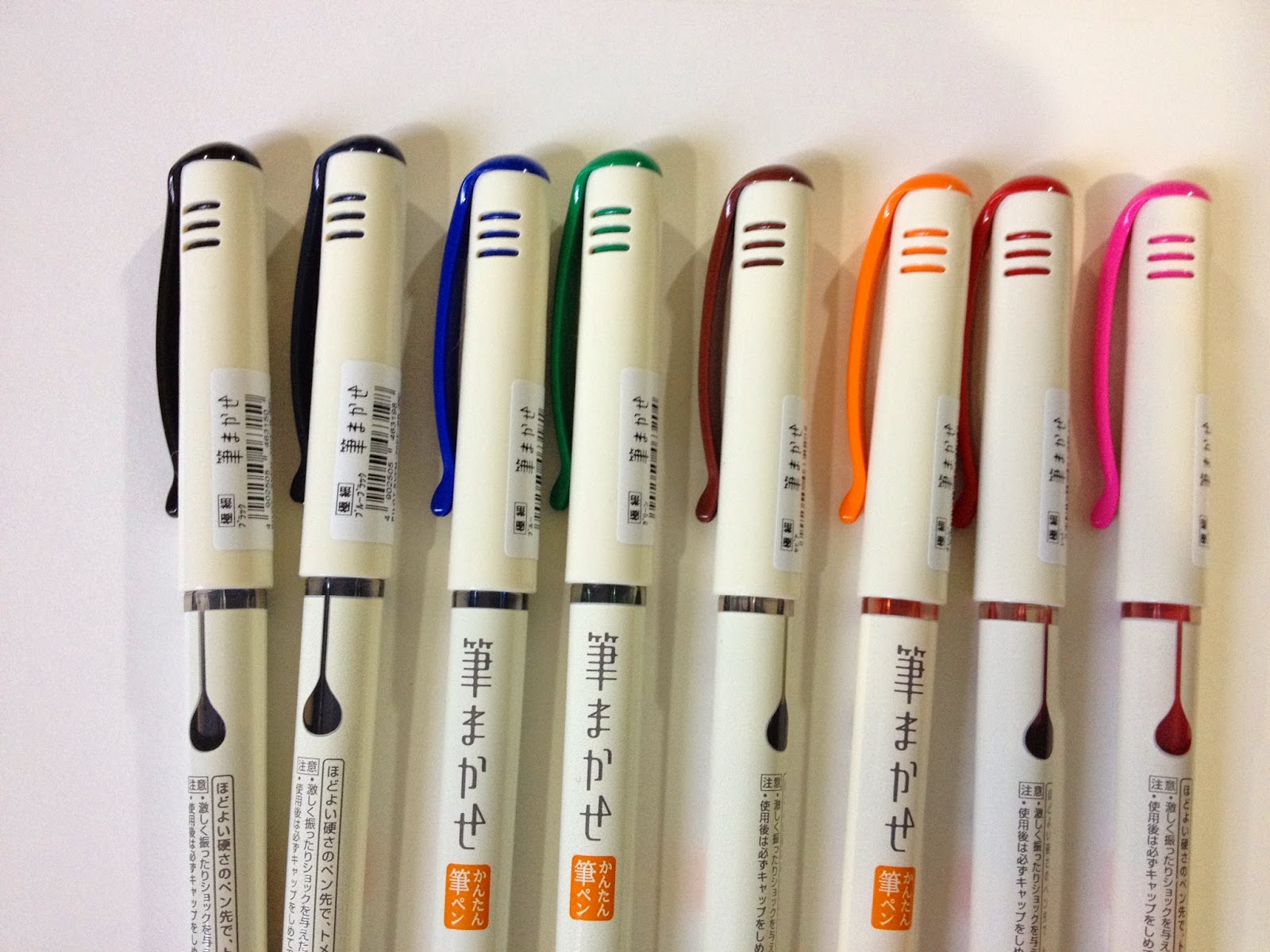 Kuretake Fudebiyori Brush Pen - 12 Color Set - Japanese Kawaii Pen Shop -  Cutsy World