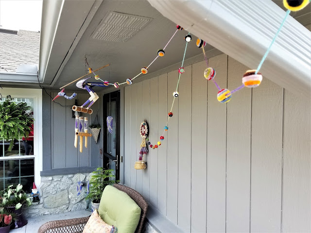 Make the felted-wool garland from my boho patio - garland side view www.BoHoHome.com @bohosusan