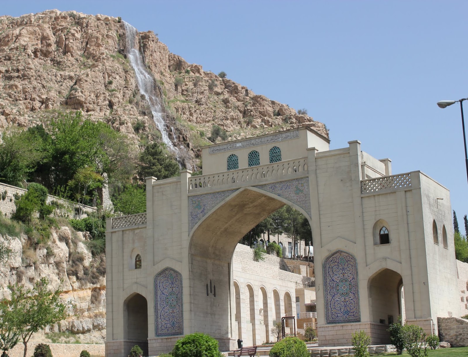 «золотой город» иран 1971. язд иран. шахре раз шираз шахрдари астара. шираз октябрь. шираз им 500.