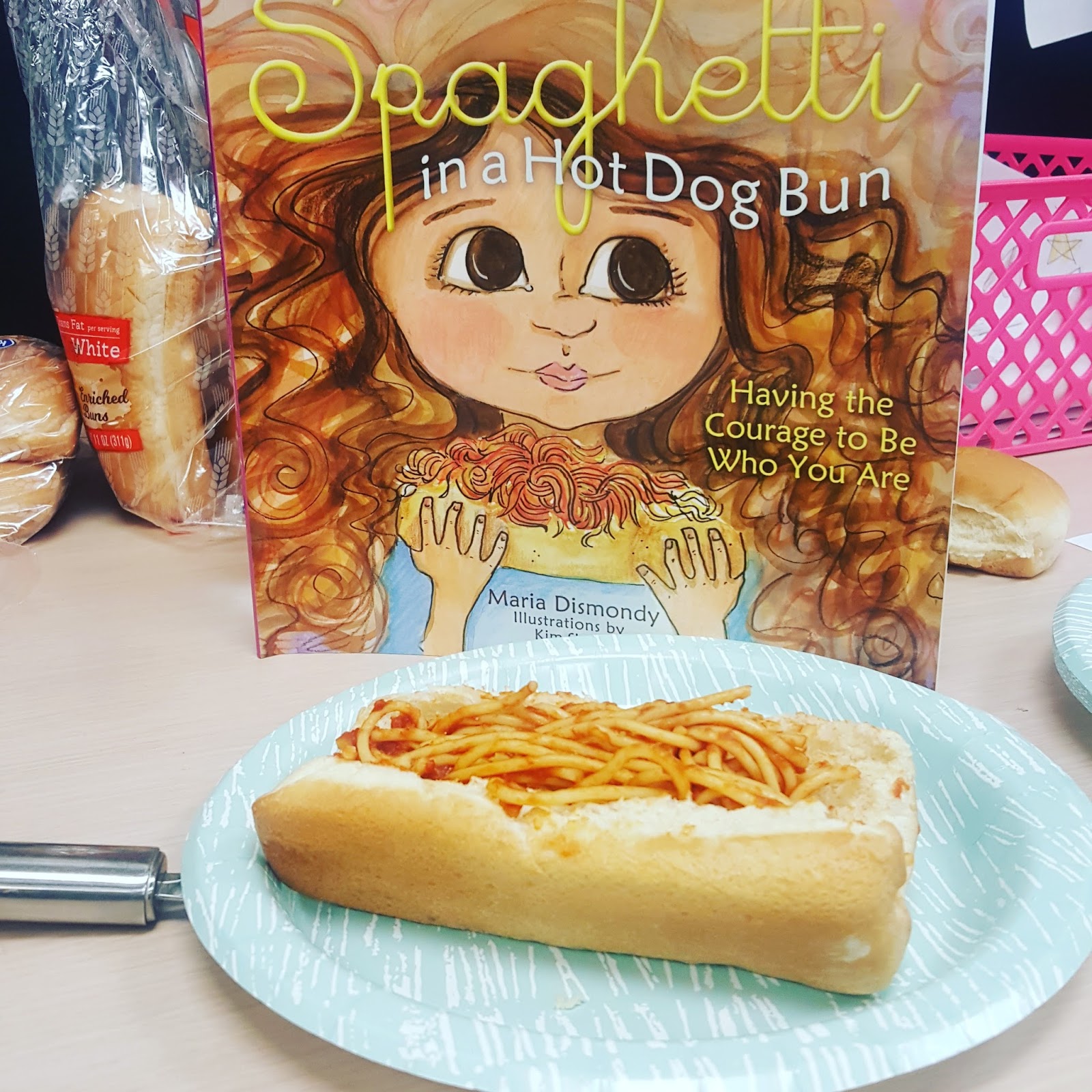 Herbert Sherberts Spaghetti in a Hot Dog Bun!