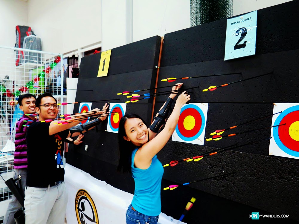 bowdywanders.com Singapore Travel Blog Photo Philippines South East Asia :: Singapore :: Indoor Archery Range in Singapore: Why Not Try All Out Fast-Fun Shooting Spree