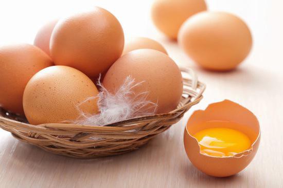 Da khô trở nên căng bóng đàn nhờ đắp mặt nạ hỗn hợp có trong bếp nhà bạn 2 Da khô trở nên căng bóng đàn nhờ đắp mặt nạ hỗn hợp có trong bếp nhà bạn 2