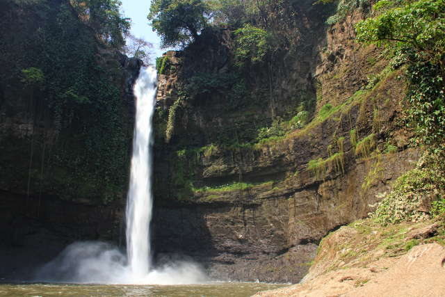 Daftar Tempat Wisata Air Terjun di Jawa Timur Daftar Tempat Wisata Air Terjun