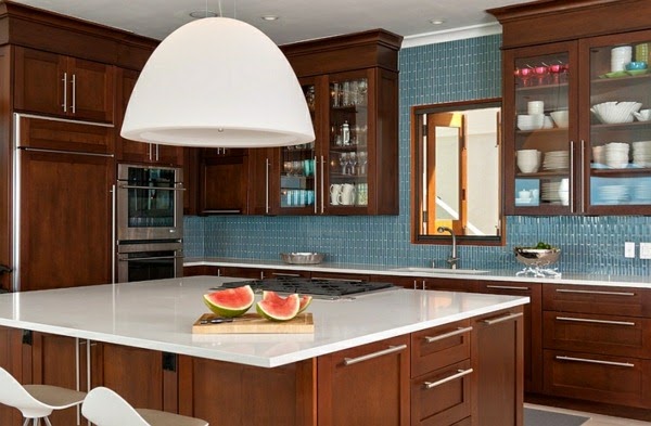 Large pendant lights in the dining room