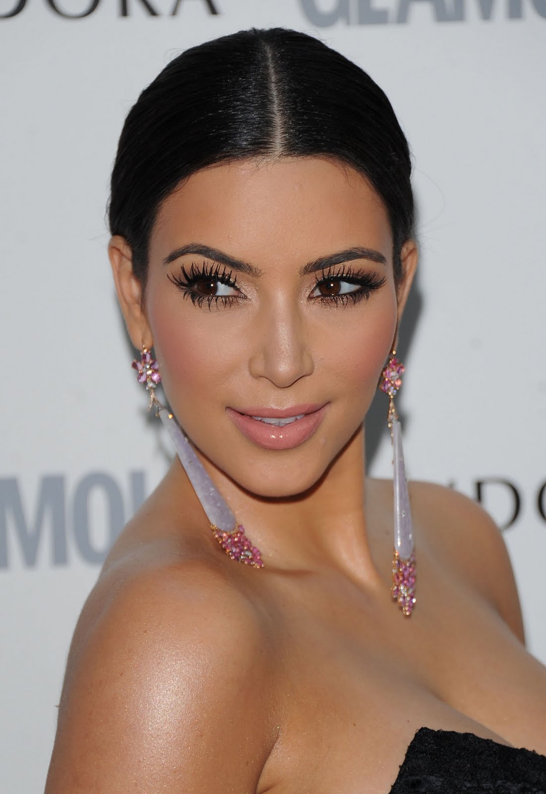 makeup and style: make up kim kardashian
