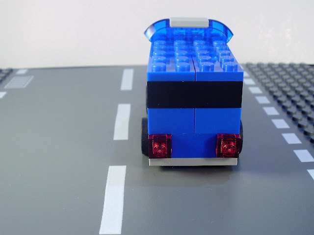MOC LEGO Carrinha da Polícia
