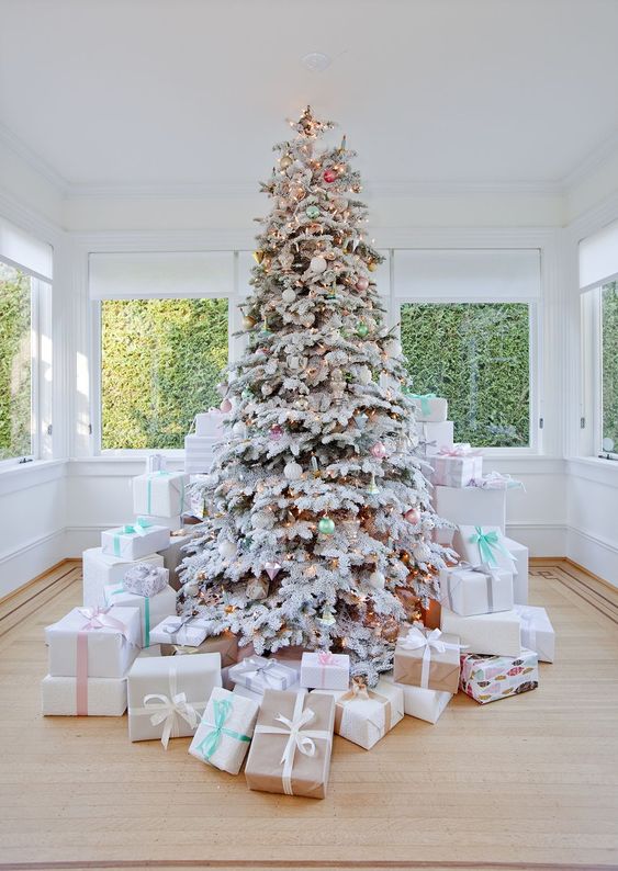 Aprende cómo ponerle nieve artificial a tu árbol de navidad Mimundomanual Aprende cómo ponerle nieve artificial a tu árbol de navidad Mimundomanual