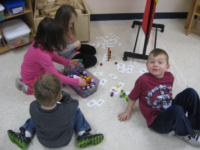 Ms. Woods' Kindergarten Class: Math Centers: Friday math fun