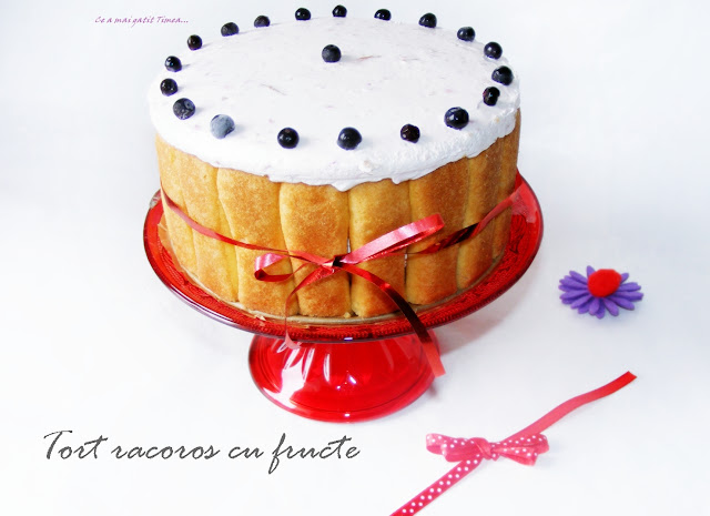 Tort racoros cu frisca si fructe