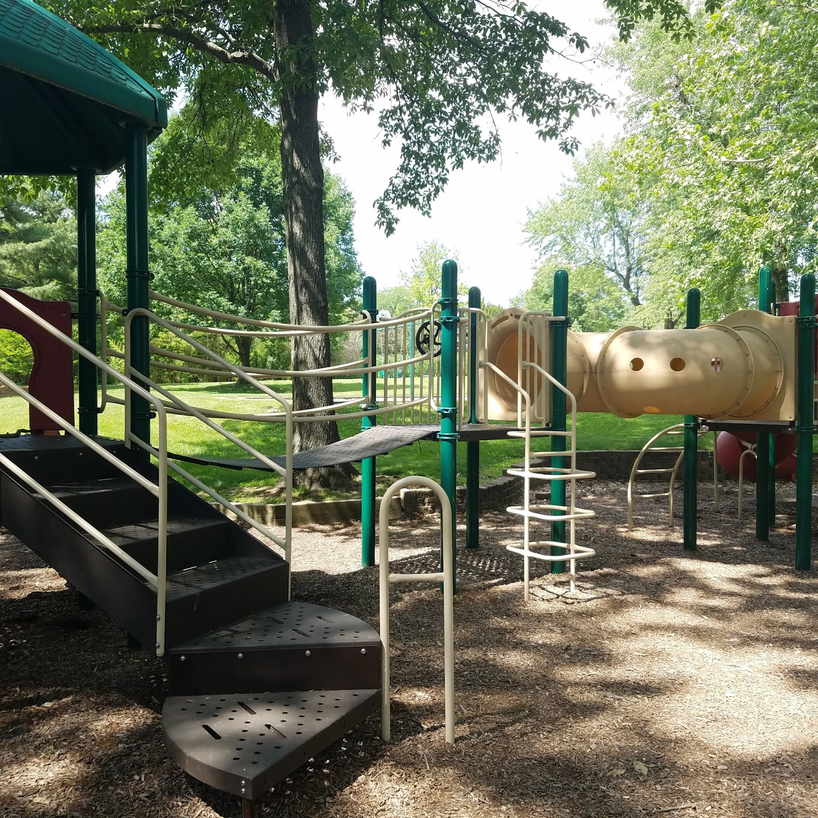 Play St. Louis Malcolm Terrace Park, Creve Coeur