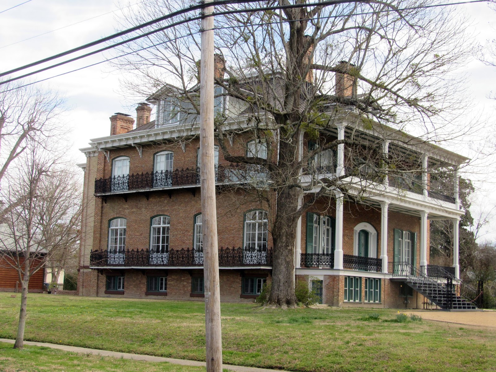 Living Life On Main Street A Trolley Tour of Edenton, North Carolina