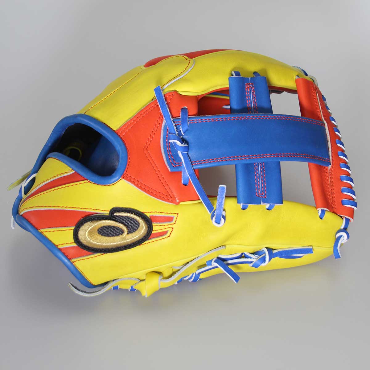 Baseball Equipment online shop "Swallow Sports staff Blog" ASICS