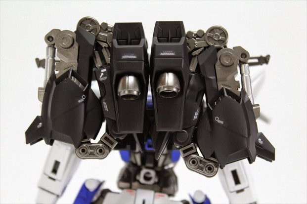 Custom Build: 1/100 Gundam Astray Out Frame D