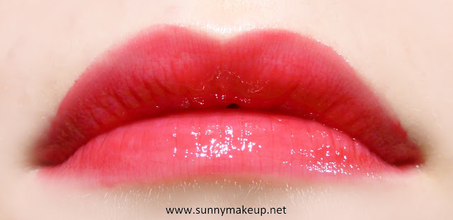 Swatch sulle labbra. Pupa - Miss Pupa Gloss. 305 Essential Red.