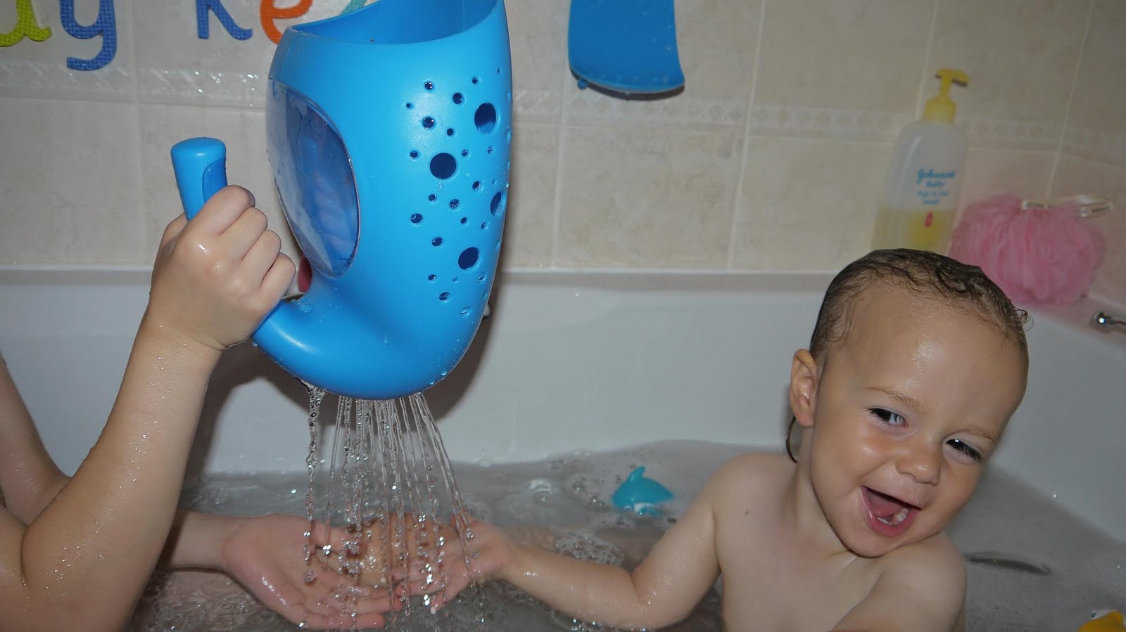 Inside the Wendy House Oxo Tot For Bath Time