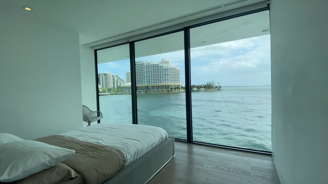 46 Interior Design Photos vs. Arkup Livable Yacht Floating Home Tour