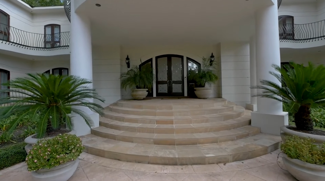 38 Interior Design Photos vs. 324 Buckingham Dr, Houston, TX Luxury Mansion Tour