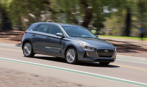 2018 Hyundai Elantra GT 2.0L 2018 Hyundai Elantra GT 2.0L