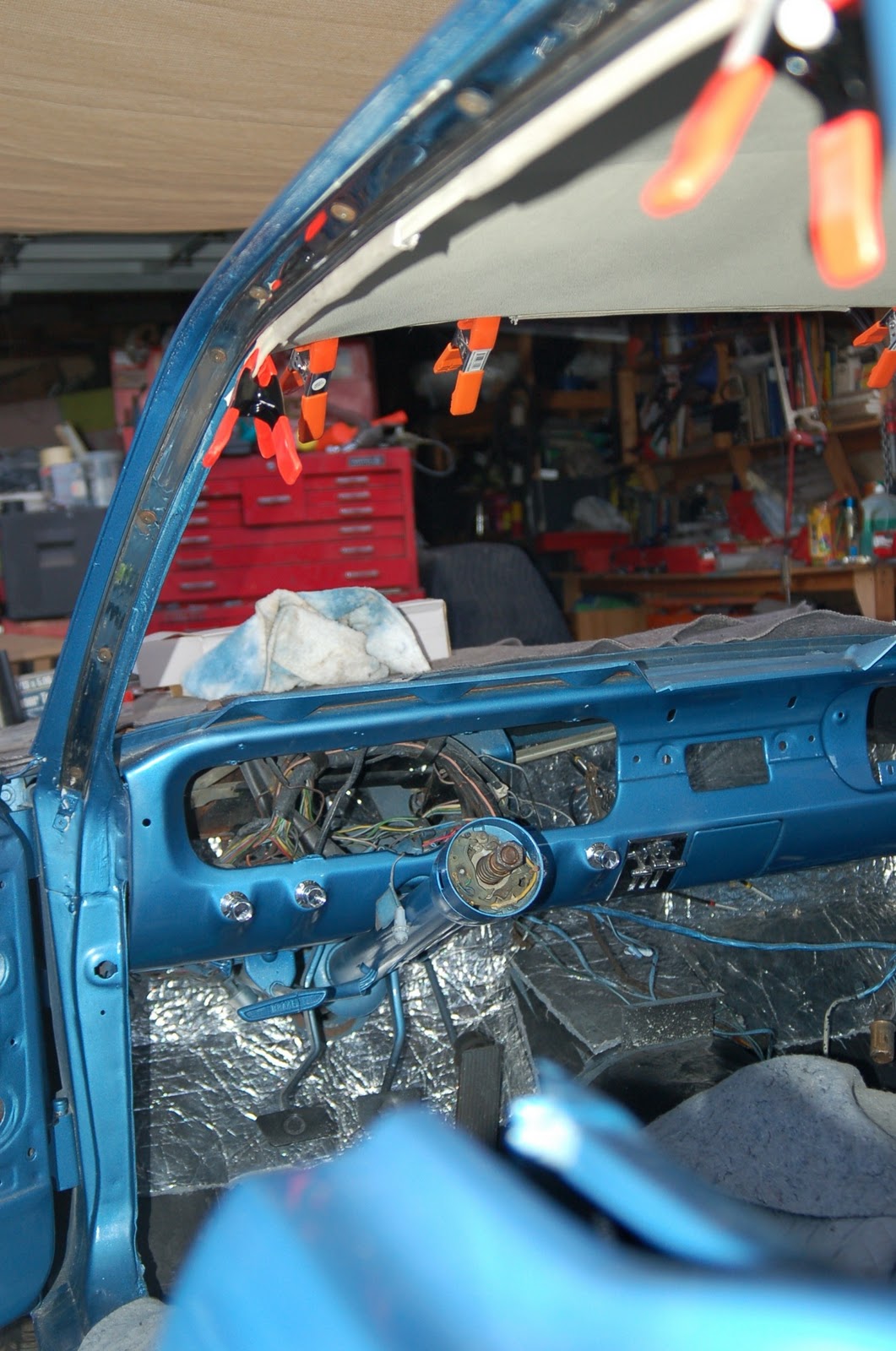 LeLu's 66 Mustang: Installing the Headliner
