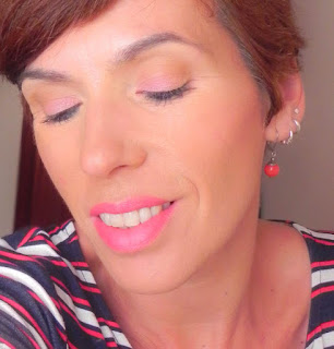 Look Hello Summer de Belle 03 Primer plano ojos cerrados