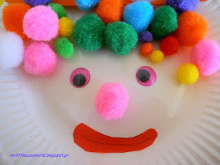 κλόουν από χάρτινα πιάτα