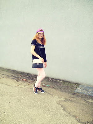 Black Loose Top & Leopard Printed Shoes Black Loose Top & Leopard Printed Shoes