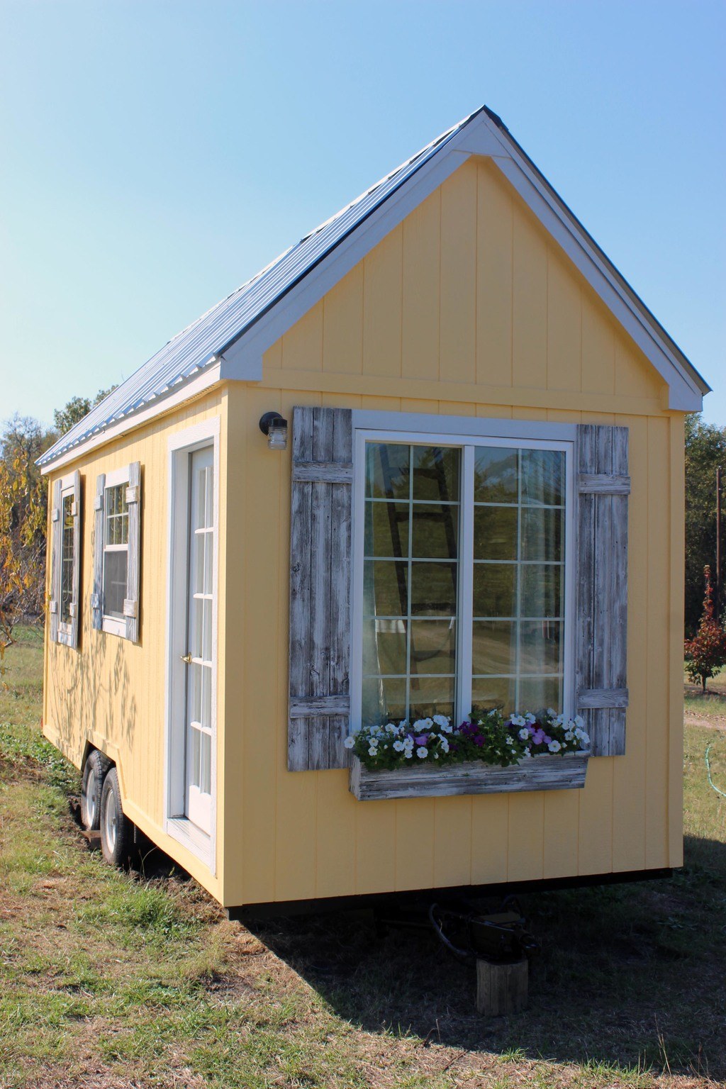 Blue Ridge Tiny House (256 Sq Ft) [ TINY HOUSE TOWN ]