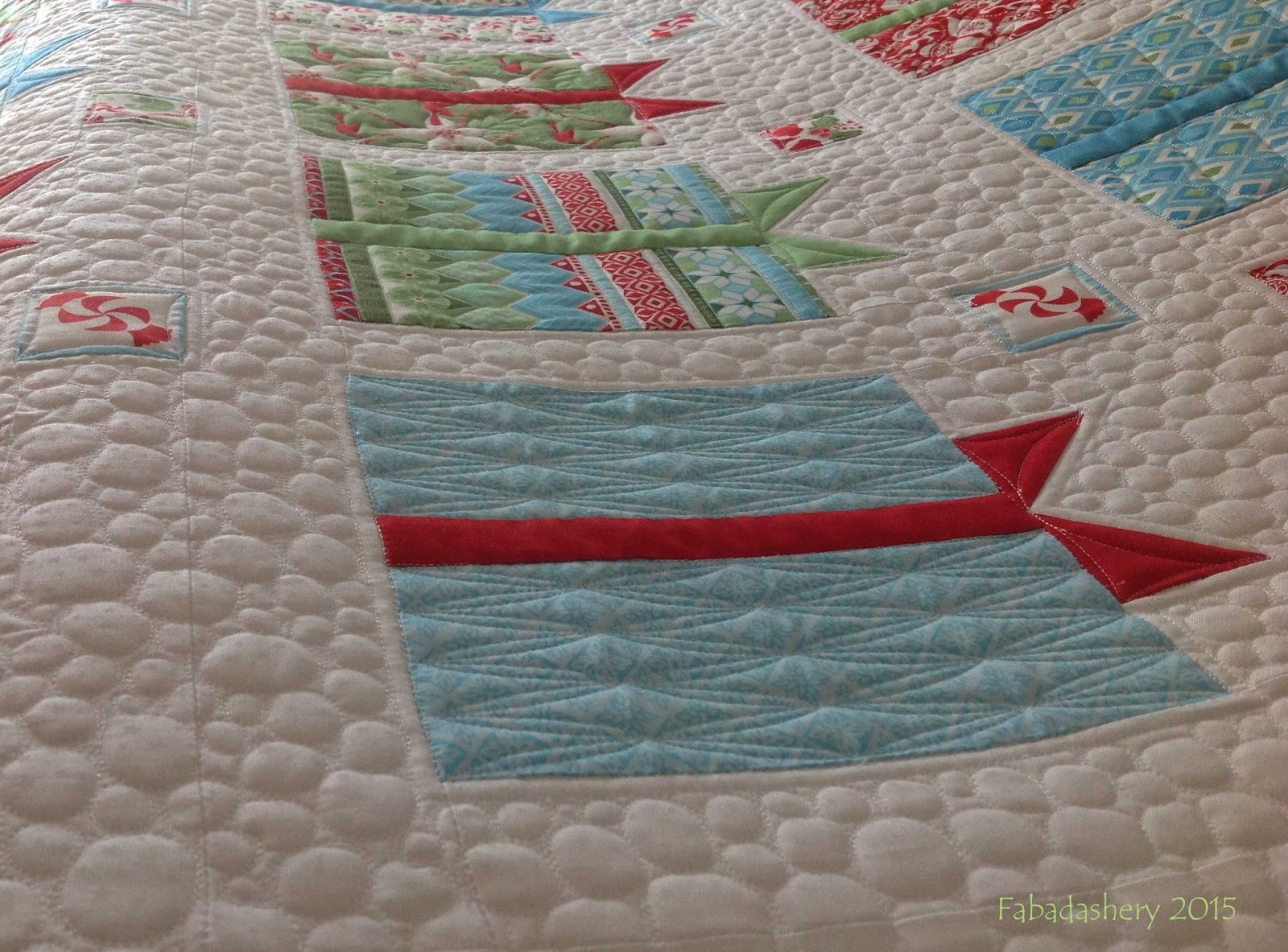 Fabadashery Longarm Quilting Christmas is coming.. Flurry Quilt by